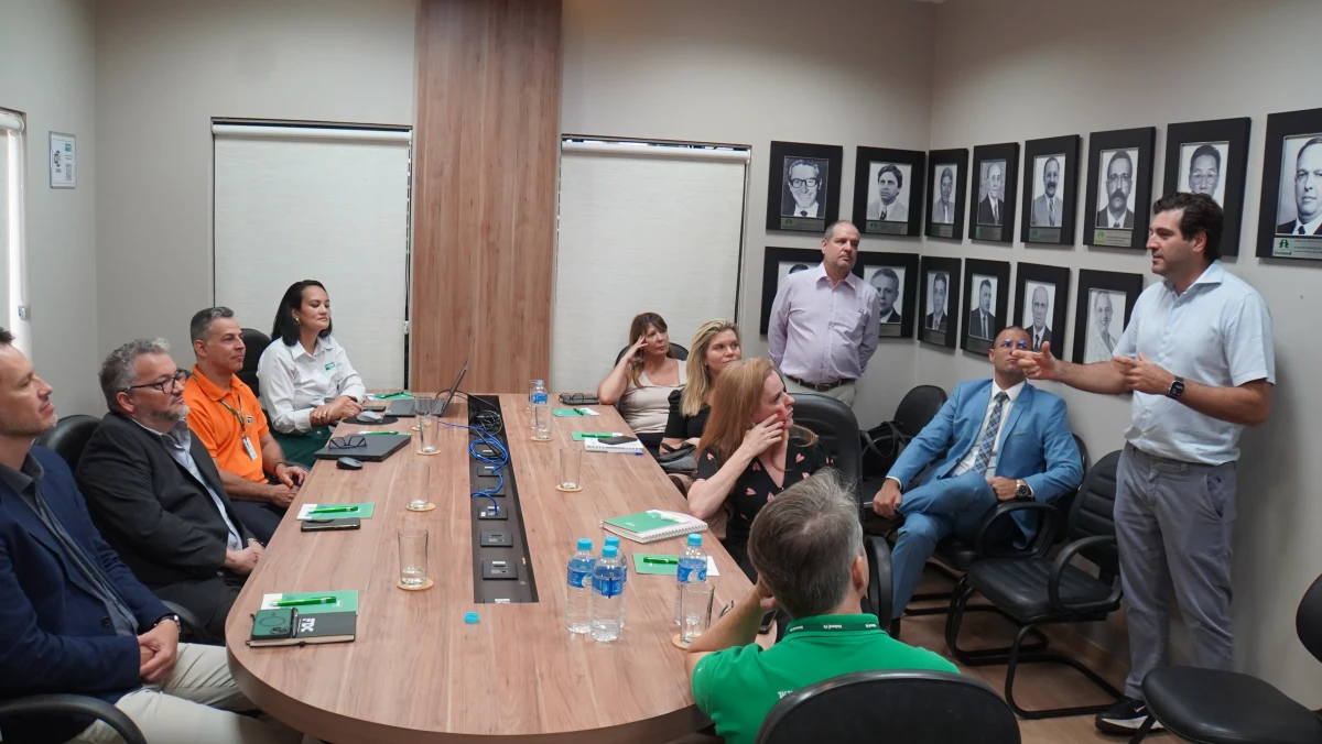 Unimed Prudente recebe dirigentes da Unimed Botucatu para troca de experiências