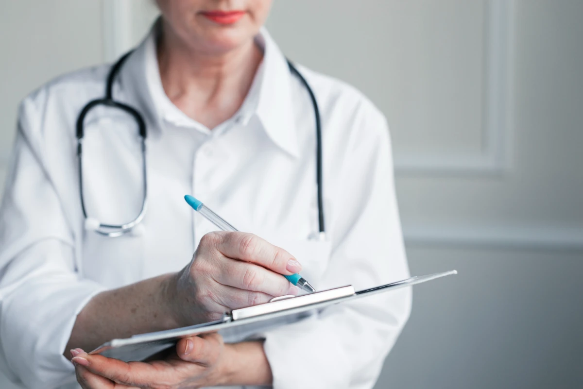 Oportunidade para médicos: Unimed Prudente abre seleção com 67 vagas