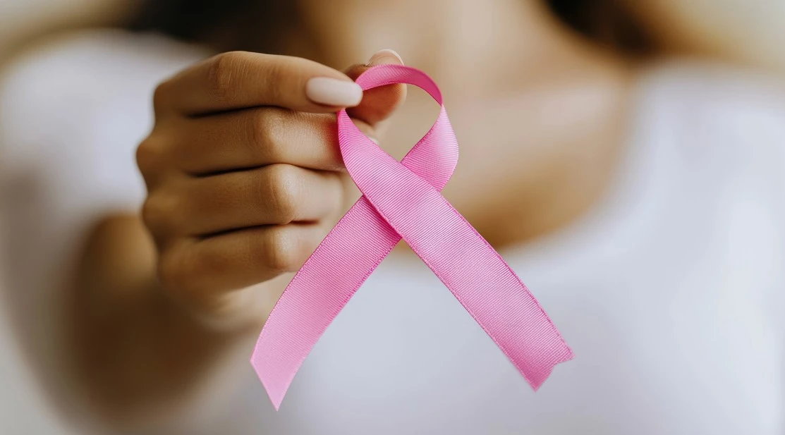 Outubro Rosa reforça importância do rastreamento contra câncer de mama