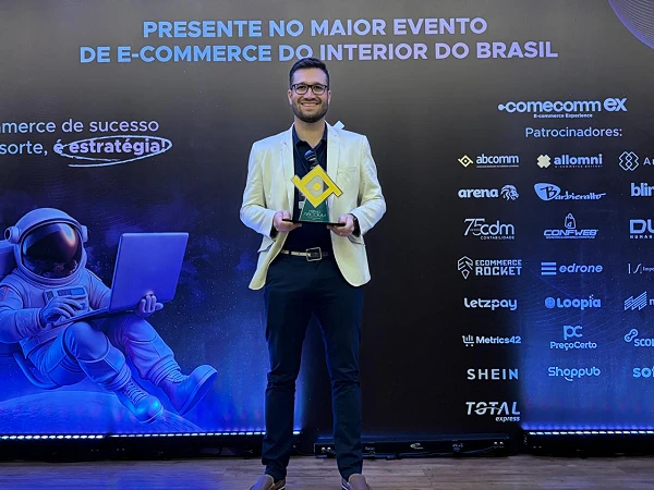 Gerente da Unimed Prudente é eleito Melhor Profissional de Marketing Digital do interior paulista